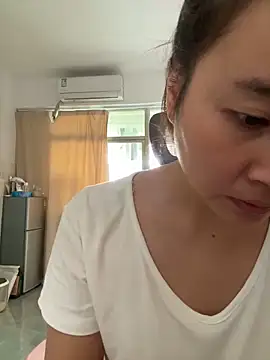 wly2028 online show from September 2025 06:14:01 AM