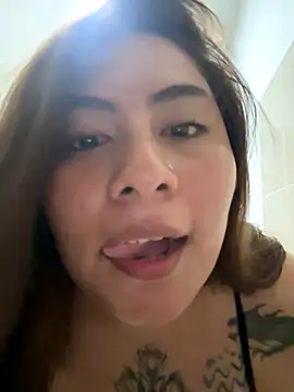 Edalyn29 online show from October 2025 04:51:02 AM