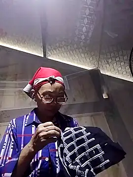 Snapshot of -Xuka-200 chatting on September 2025 12:47:02 AM -Xuka-200 online show from September 2025 12:47:02 AM