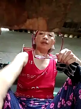 Snapshot of -Xuka-200 chatting on September 2025 06:30:02 AM -Xuka-200 online show from September 2025 06:30:02 AM