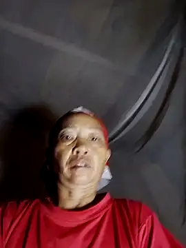 Snapshot of -Xuka-200 chatting on October 2025 10:45:01 PM -Xuka-200 online show from October 2025 10:45:01 PM