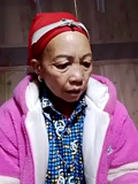 Snapshot of -Xuka-200 chatting on November 2025 12:47:01 AM -Xuka-200 online show from November 2025 12:47:01 AM