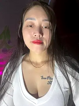 chipp-bong online show from November 2025 01:06:02 AM