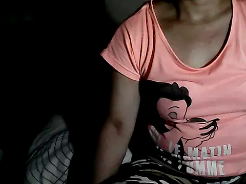 Snapshot of yoursPinayMama1682 chatting on September 2025 02:41:01 PM yoursPinayMama1682 online show from September 2025 02:41:01 PM