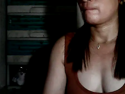 Snapshot of yoursPinayMama1682 chatting on October 2025 01:07:02 PM yoursPinayMama1682 online show from October 2025 01:07:02 PM