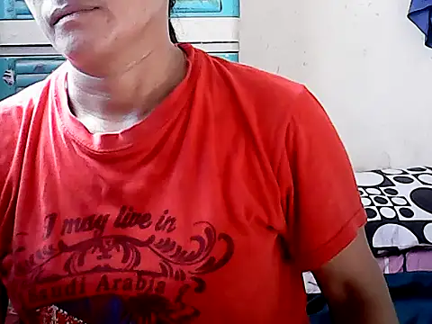 Snapshot of yoursPinayMama1682 chatting on November 2025 12:35:01 AM yoursPinayMama1682 online show from November 2025 12:35:01 AM