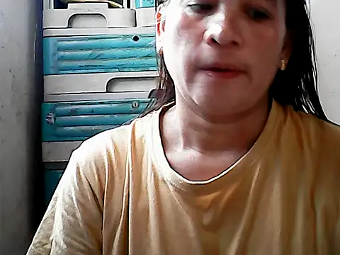 Snapshot of yoursPinayMama1682 chatting on November 2025 12:21:02 AM yoursPinayMama1682 online show from November 2025 12:21:02 AM