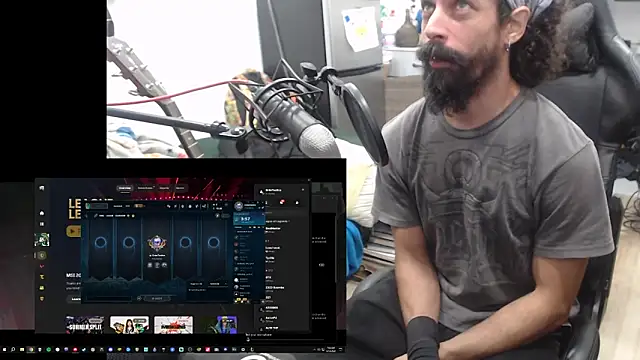 Snapshot of Stringin69 chatting on June 2026 11:03:01 AM Stringin69 online show from June 2026 11:03:01 AM