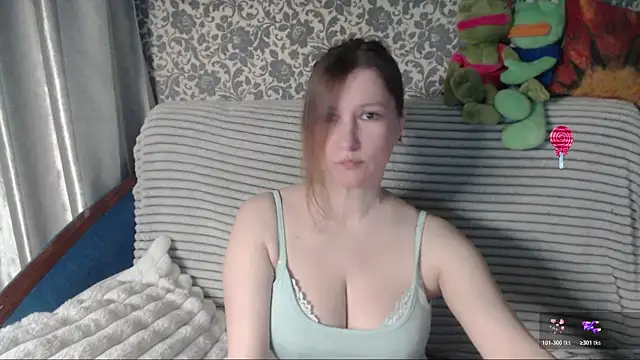 Snapshot of LesanaMagic chatting on May 2026 03:35:02 AM LesanaMagic online show from May 2026 03:35:02 AM