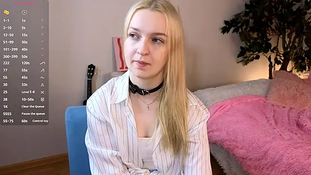 KrishnaSimmons online show from November 2025 07:03:01 PM