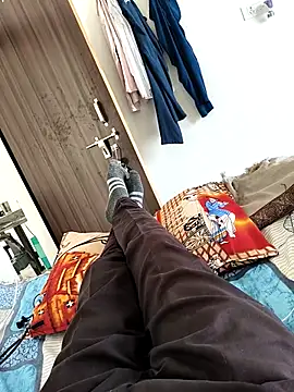 Chanderi19 online show from December 2025 05:57:01 AM