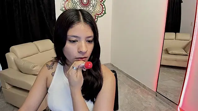 Candy fox 19 online show from February 2026 04:40:02 PM