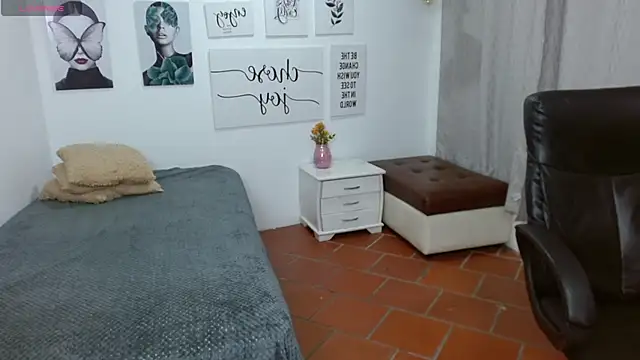 titanxero online show from October 2025 02:39:01 PM