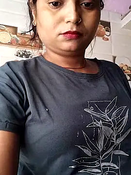 Snapshot of Hot-Pooja25 chatting on April 2026 02:40:02 AM Hot-Pooja25 online show from April 2026 02:40:02 AM