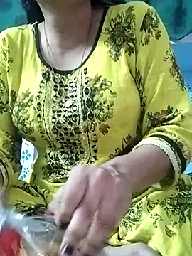 Snapshot of Hot-Pooja25 chatting on May 2026 03:49:02 PM Hot-Pooja25 online show from May 2026 03:49:02 PM