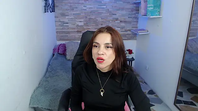 Snapshot of KendallWood_ chatting on September 2025 08:10:02 PM KendallWood online show from September 2025 08:10:02 PM