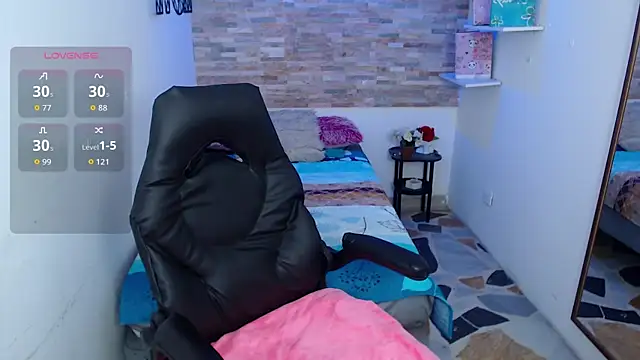 Snapshot of KendallWood_ chatting on September 2025 01:27:01 PM KendallWood online show from September 2025 01:27:01 PM