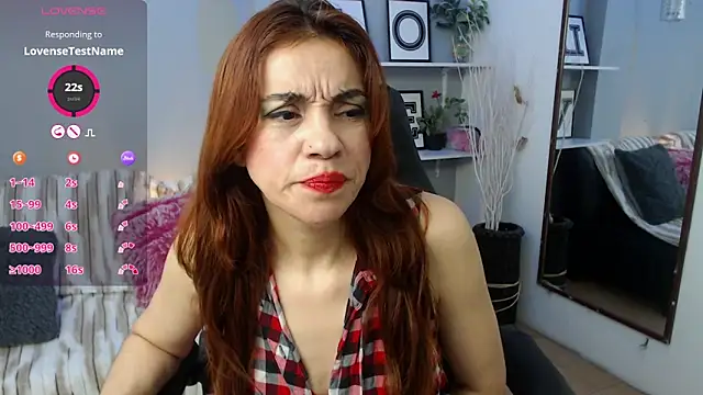 Snapshot of KendallWood_ chatting on June 2026 08:33:02 PM KendallWood online show from June 2026 08:33:02 PM