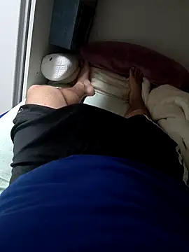 Enriquee147 online show from October 2025 01:37:01 PM