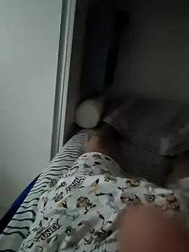 Enriquee147 online show from April 2026 12:44:02 PM