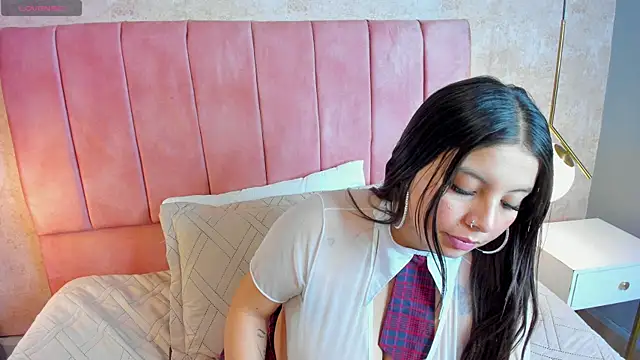 Snapshot of MAGIC_JANNE chatting on October 2025 01:34:02 PM MAGIC JANNE online show from October 2025 01:34:02 PM