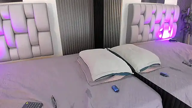 Snapshot of Gia-Malkova chatting on September 2025 08:20:02 AM Gia-Malkova online show from September 2025 08:20:02 AM