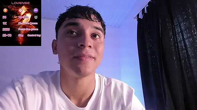 Austin Cardieff  online show from October 2025 08:02:02 PM