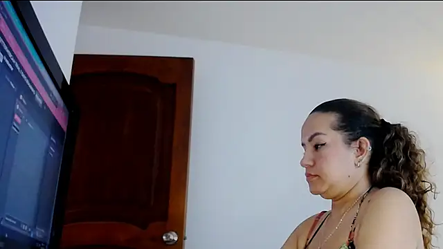 Snapshot of Dulce__Lovee chatting on September 2025 11:57:01 AM Dulce Lovee online show from September 2025 11:57:01 AM