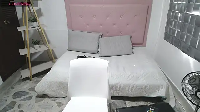 Snapshot of Dulce__Lovee chatting on November 2025 02:37:02 PM Dulce Lovee online show from November 2025 02:37:02 PM