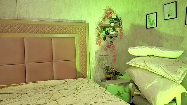 RobinBennett online show from October 2025 12:16:02 PM