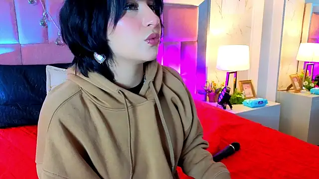 Snapshot of RobinBennett chatting on May 2026 01:39:02 PM RobinBennett online show from May 2026 01:39:02 PM