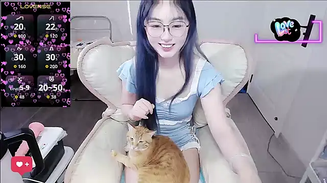 baby-yaya20 online show from November 2025 12:25:01 AM