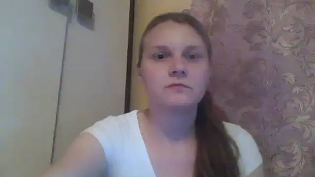 Snapshot of Elvanii chatting on June 2026 05:23:01 PM Elvanii online show from June 2026 05:23:01 PM