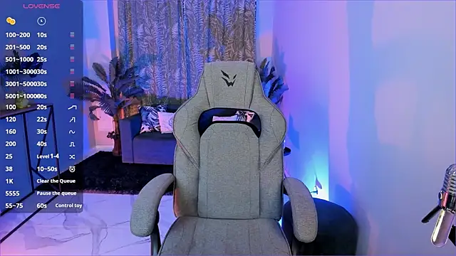 FlexyFox online show from December 2025 10:21:02 AM