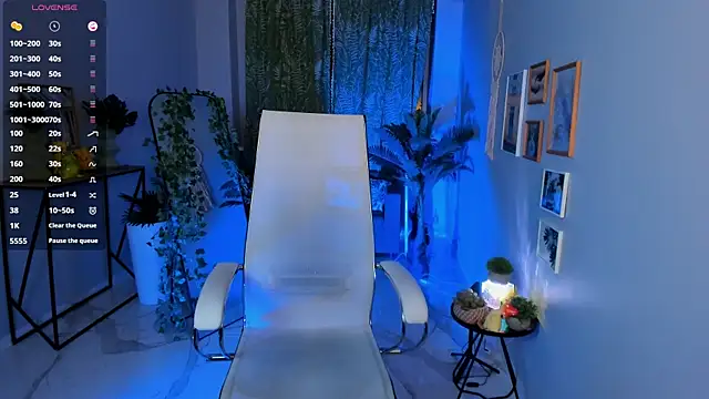 FlexyFox online show from June 2026 09:37:02 AM