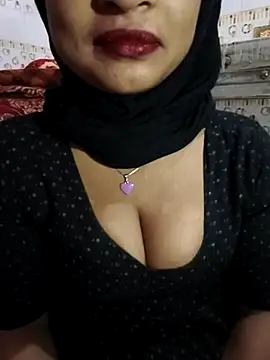 Itz Mayra  online show from November 2025 08:54:02 PM