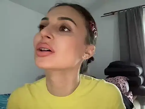 lannaah  online show from October 2025 10:24:01 AM