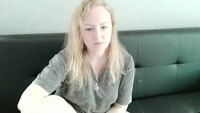 Snapshot of Zaliraa chatting on July 2026 08:30:02 AM Zaliraa online show from July 2026 08:30:02 AM