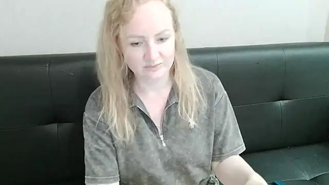 Snapshot of Zaliraa chatting on July 2026 10:21:02 AM Zaliraa online show from July 2026 10:21:02 AM