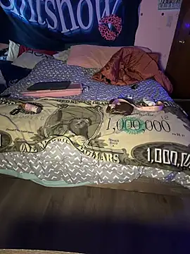 shortywidaphatty online show from November 2025 04:07:01 PM