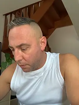 Marronglace1 online show from November 2025 03:45:01 PM