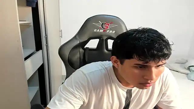 jhony dickm online show from September 2025 04:49:02 AM