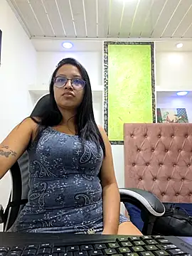 susan mooree online show from November 2025 07:03:01 PM