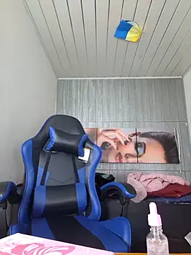 susan mooree online show from February 2026 08:01:02 PM