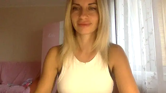 KarelliaStar online show from October 2025 06:19:01 AM