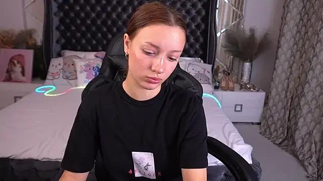 FoxyMayy online show from September 2025 01:14:02 PM