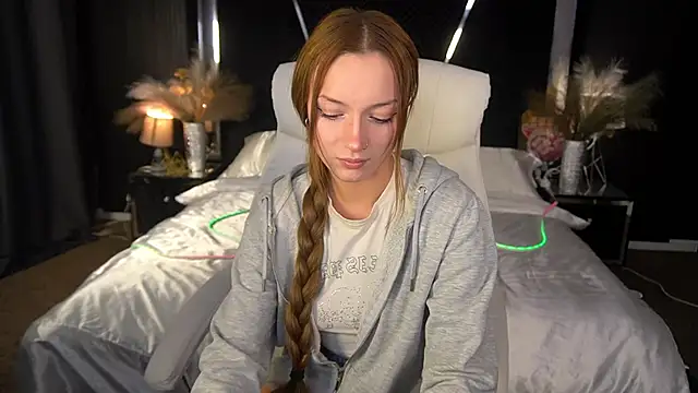 FoxyMayy online show from November 2025 09:02:02 PM