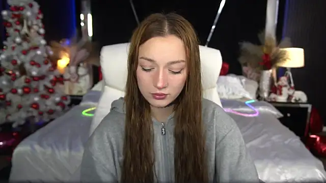 FoxyMayy online show from December 2025 09:09:01 PM