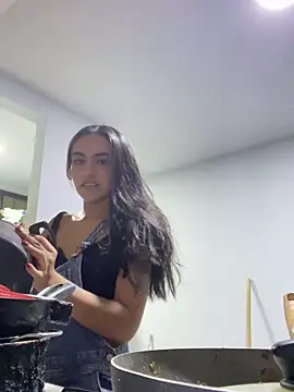 Leslie Bussh  online show from February 2026 02:18:01 AM