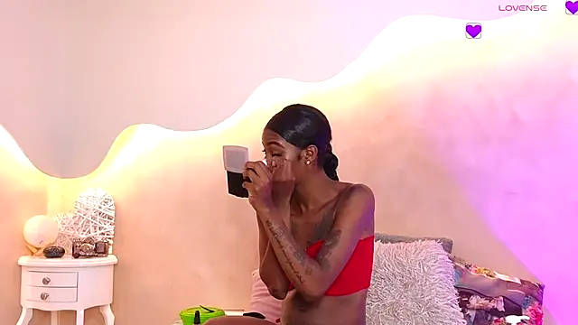 Kloee 12 online show from October 2025 12:27:01 PM